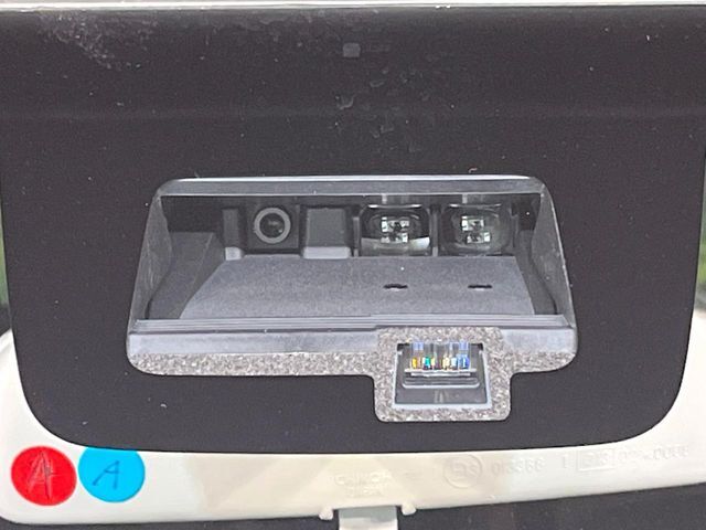 【スズキ　セーフティサポート】走行中に前方の車両等を認識し、衝突しそうな時は警報とブレーキで衝突回避と被害軽減をアシスト。より安全にドライブをお楽しみいただけます。