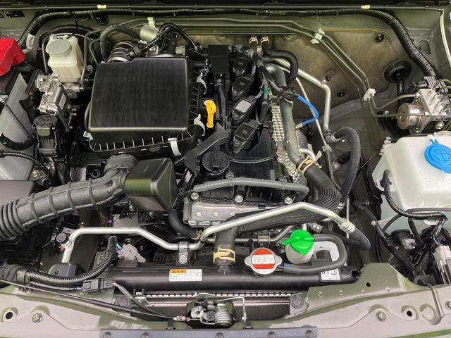 親切・丁寧な専門メカニックスタッフが応対！・車検・点検整備・事故等の修理などアフターサービスも安心。お車のカスタマイズもネクステージのサービススタッフまでご相談ください！