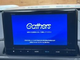 【純正ナビ】人気の純正ナビを装備しております。ナビの使いやすさはもちろん、オーディオ機能も充実！キャンプや旅行はもちろん、通勤や買い物など普段のドライブも楽しくなるはず♪