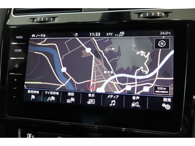 純正ナビ Discover Pro を装備、CDDVDやラジオのほかSDカード、USB、Bluetoothも対応しております。地デジにも対応