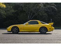 某アニメの影響もあり大人気色の黄色にリペイントされております！