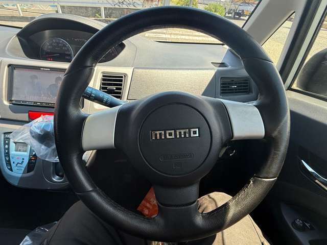 ☆MOMOステアリングを装備☆