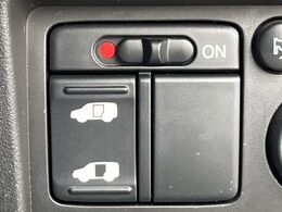 【パワースライドドア】スマートキーや運転席のスイッチでスライドドアの開閉が可能♪電動だから力を入れてドアを開ける必要が無く、小さいお子様でも、重い荷物を持っている時もラクに開け閉めできます♪