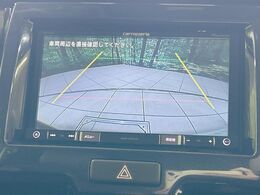 【バックカメラ】駐車時に後方がリアルタイム映像で確認できます。大型商業施設や立体駐車場での駐車時や、夜間のバック時に大活躍！運転スキルに関わらず、今や必須となった装備のひとつです！
