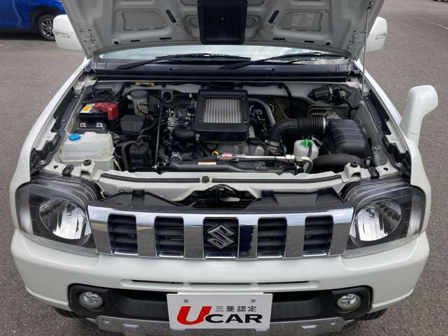 【当社の車は納車前にさわやか変身】当社は納車前に徹底的な清掃をお約束します☆エンジンルーム・シート下など、見えにくい部分までしっかりと清掃！気になる臭いもしっかり洗浄☆満足いく車選びをお約束します☆