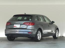 遠方へのご納車も承っております。　ご納車後は最寄のアウディ正規ディーラーで点検整備や保証修理が受けられます。