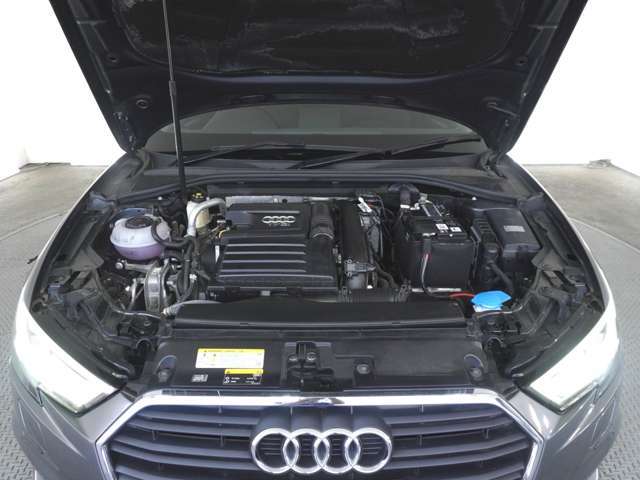 新型の車種から、お求めやすいモデルまで幅広く取り扱っております。