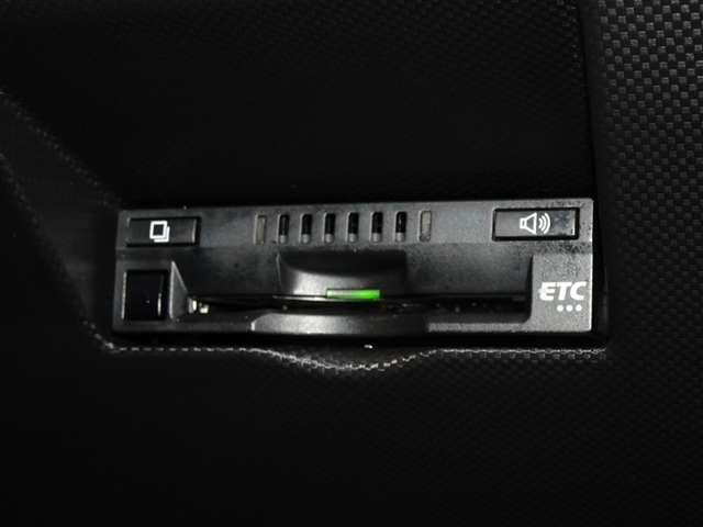 高速道路で便利なETCを装備してます。