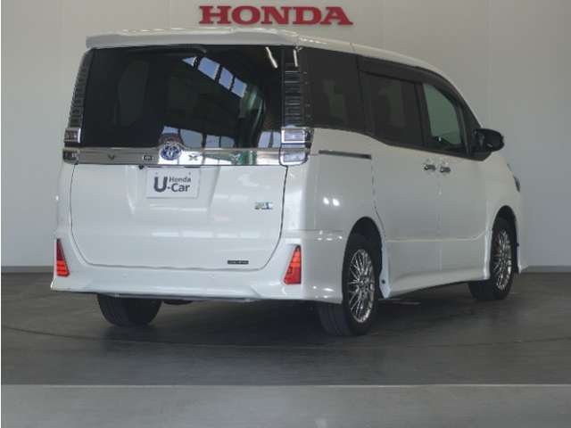 車両本体価格以外に必要な諸費用を含めたお支払い総額で検討して下さい！車両価格は安いけど諸費用が高い！なんてことにならないように当店は購入に必要な金額＝総額を表示しております！