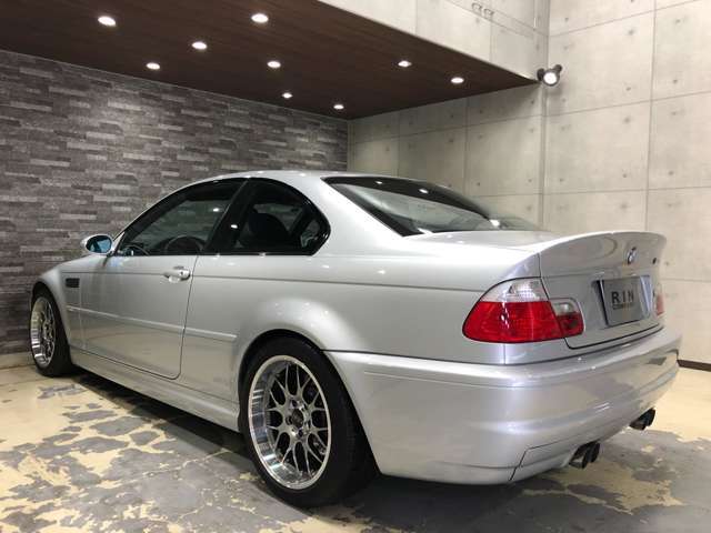 弊社ではプレミアムスポーツカーからコンパクトカーまで、売れ筋のモデルを中心に取り扱っております。輸入車・国産車問わず、お車をお探しの際は是非、ご相談ください。