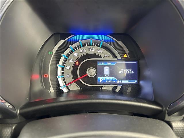 【スピードメーター】メーターがシンプルで見やすく運転しやすいですね！