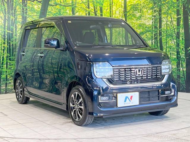 大好評のボディコーティング「弾スプラッシュコート」もご納車までに施工可能。通常のガラスコートと異なる、耐久年数6年の無機質ガラスコーティングが、ボディをキレイな状態に保ってくれます。