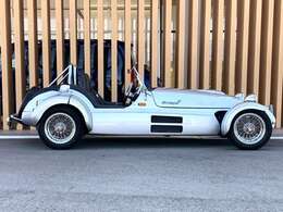 シルバーの車体はまさに「Silver Bullet」銀の弾丸ですね。