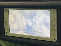 【純正ナビ】人気の純正ナビを装備しております。ナビの使いやすさはもちろん、オーディオ機能も充実！キャンプや旅行はもちろん、通勤や買い物など普段のドライブも楽しくなるはず♪