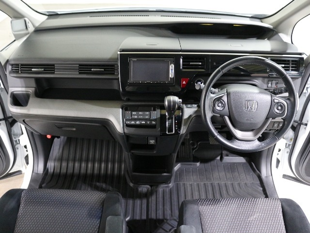 ホンダ ステップワゴン 1.5 スパーダ 4WD 2015年 7.4万キロ