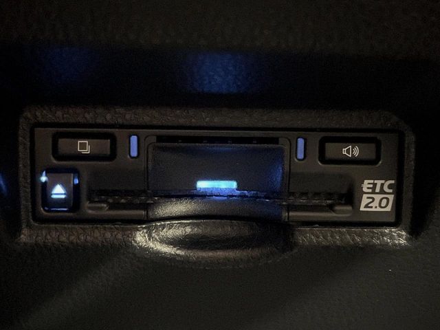 【ETC】高速道路の料金所をストレスなく通過！話題のスポットやサービスエリアに多い「スマートIC」利用時は必須のアイテムです。当店でセットアップを実施、ご納車当日からすぐにご利用いただけます！