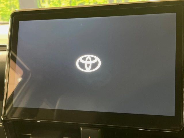 【10.5インチナビ】高級感とインパクトのある大画面ナビを装備。各種オーディオ操作はもちろん、スマホ連携もできる利便性の高いナビです♪