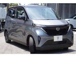 年式相応ですが、納車時にはできる限りキレイに納車させていただきます。どうしても気になるところ等ありましたら、低価格にてお直しいたしますので、何なりとお申し付けください。