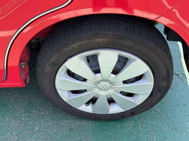 新品タイヤやスタッドレスタイヤのご希望の方は、お知らせ下さい。車種に合わせたサイズをお調べしてご提案させていただきます。