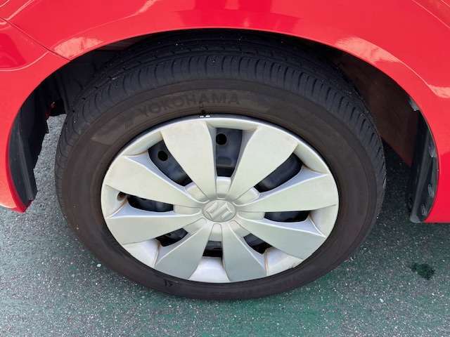 新品タイヤやスタッドレスタイヤのご希望の方は、お知らせ下さい。車種に合わせたサイズをお調べしてご提案させていただきます。