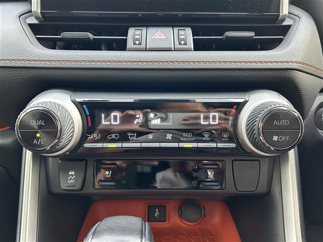 【オートエアコン】車内温度を感知して自動で温度調整をしてくれるのでいつでも快適な車内空間を創り上げます！