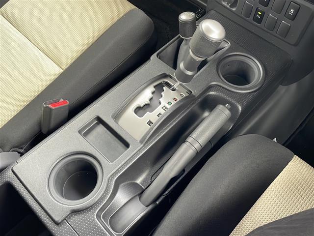 店舗にて現車の確認もいただけますので、お電話で在庫のご確認の上、是非ガリバー黒部店までご来店くださいませ！！！