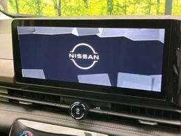 【メーカー純正12.3インチナビ】インテリアに溶け込むスタイリッシュな「専用設計」メーカーナビを装備♪視認性や操作性など基本性能にも優れ、より上質なカーライフをお楽しみいただけます。