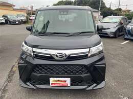 フロント正面です！グレードはXグレードなのでヘッドライトはハロゲンランプを採用！より明るく便利なLED交換バルブもご用意できます！カスタムグレードではありませんが迫力あるフロントフェイスを演出！