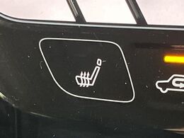 【シートヒーター】寒い日に重宝するシートヒーター！エアコンより早く温まってくれるので寒がりの人も安心ですね♪エアコンの温風は乾燥するから苦手、という方にもをおすすめです。