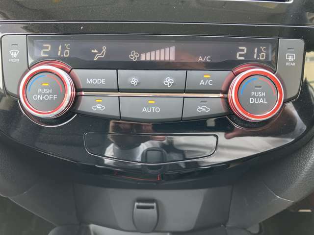 フルオートエアコン　温度設定をすれば自宅のエアコンのように車内の温度をコントロール