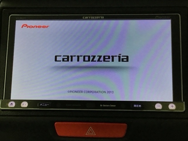 社外メモリーナビ付きです！CD・DVD再生、フルセグTV視聴、Bluetooth接続可能です！