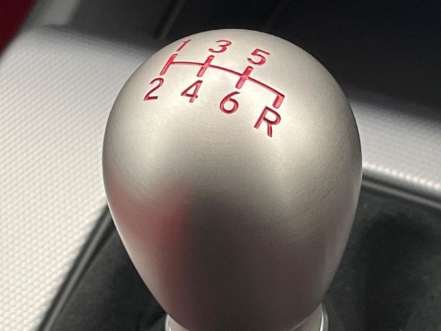 【フロア6速MT】走りの6速MT！！スポーティーな走行をお楽しみいただけます♪