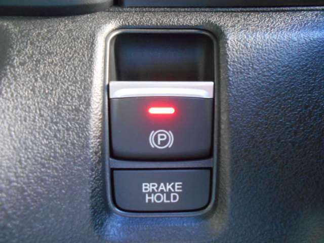 電子制御パーキングブレーキ☆信号待ちや渋滞時に便利なオートブレーキホールド機能付き☆