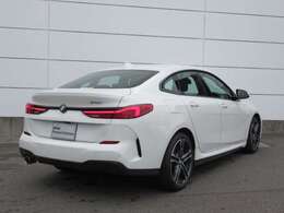 名鉄AUTOオリジナルコーティングMコートをはじめウインドフィルム施工、ドライブレコーダー取付、BMWパフォーマンスアクセサリーなど各種承ります。