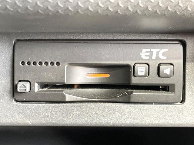 【ETC】高速道路の料金所をストレスなく通過！話題のスポットやサービスエリアに多い「スマートIC」利用時は必須のアイテムです。当店でセットアップを実施、ご納車当日からすぐにご利用いただけます！