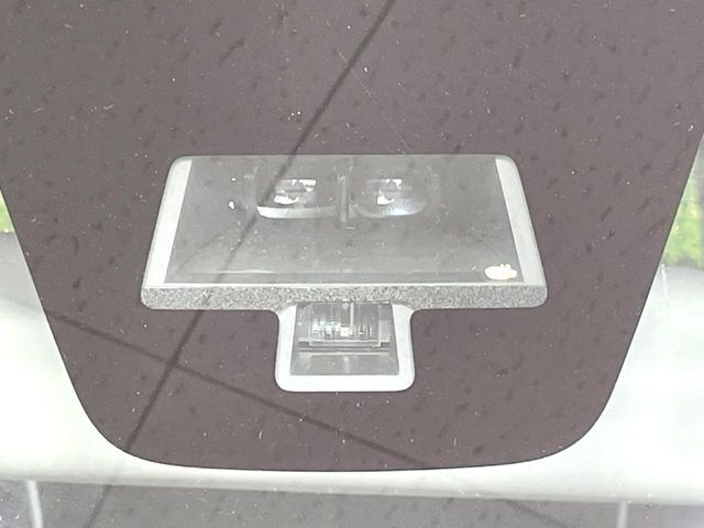 【スズキ　セーフティサポート】走行中に前方の車両等を認識し、衝突しそうな時は警報とブレーキで衝突回避と被害軽減をアシスト。より安全にドライブをお楽しみいただけます。