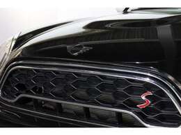 BMWJAPAN100％出資子会社！MINIは他に40台以上在庫があり。是非、担当のセールスにご相談ください！！