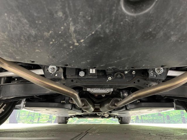 お車を安心してお乗りいただく為には、足回りの定期点検が欠かせません。サービスサポート（有償保証）では無料点検もご提供しており、安心のカーライフをお過ごしいただけるサポート体制が整っています。