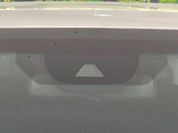 【トヨタセーフティセンス】走行中に前方の車両等を認識し、衝突しそうな時は警報とブレーキで衝突回避と被害軽減をアシスト。より安全にドライブをお楽しみいただけます。