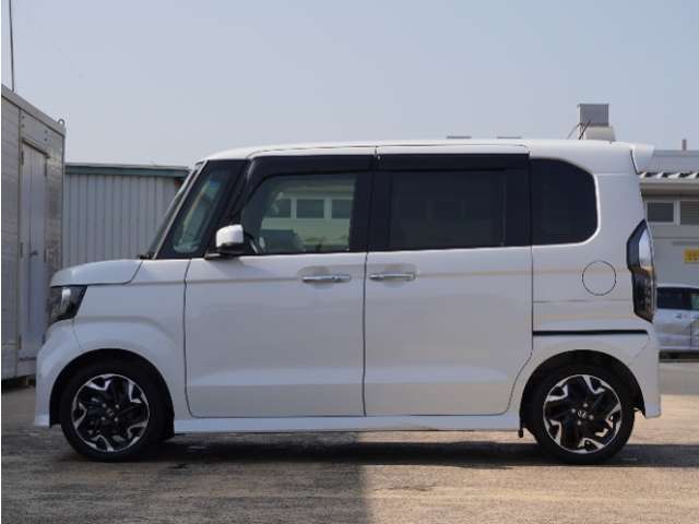 お立ち寄りいただく際は、事前にご連絡をお願いします。お目当てのお車が商談中や売約となることもございます。ご確認いただいてから、お立ち寄りください。