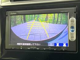 【バックカメラ】駐車時に後方がリアルタイム映像で確認できます。大型商業施設や立体駐車場での駐車時や、夜間のバック時に大活躍！運転スキルに関わらず、今や必須となった装備のひとつです！