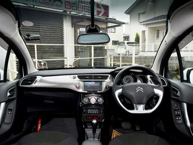 NEXTAの展示車両は、ご納車までの間に外装の小傷を磨き落とし、ポリマーコーティングを施工してからご納車致します。