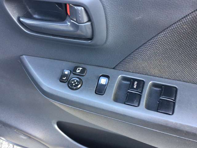 当社自動車任意保険の取り扱いもあります。自分で決めた保険ほどいざという時に保険が下りない可能性もあるので無料見積り実施中！