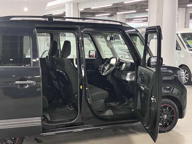 毎日新規物件入庫！3500台の高品質車をぜひとも、ご自身の目で直接ご覧になって、ご実感下さい、自身を持ってお勧めいたします。