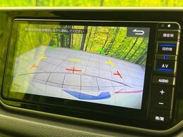 【バックカメラ】駐車時に後方がリアルタイム映像で確認できます。大型商業施設や立体駐車場での駐車時や、夜間のバック時に大活躍！運転スキルに関わらず、今や必須となった装備のひとつです！