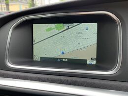 【純正HDDナビゲーション】地上デジタルTV放送、CD/DVD再生はもちろん、Bluetoothオーディオなど多彩なメディアに対応！ご納車時には最新の地図データへ無料更新。