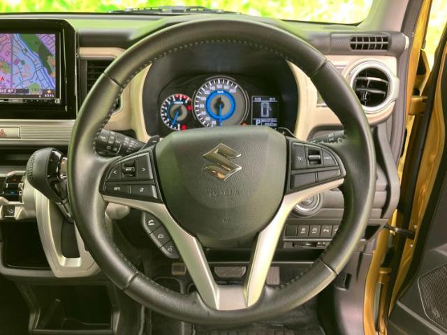 WECARSの展示場では実際に見て、触ってお車をお選びいただけます！知識の豊富な営業スタッフが様々なカーライフをご提案いたします！