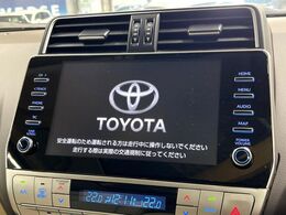 【メーカー純正ナビ】インテリアに溶け込むスタイリッシュな「専用設計」メーカーナビを装備♪視認性や操作性など基本性能にも優れ、より上質なカーライフをお楽しみいただけます。