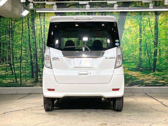 安心の最長10年・走行無制限保証（有償）をご用意。保証内容も充実はもちろん、無料点検＆オイル交換や、年中無休の全国・24時間ロードサービスも付帯されておりますのでご安心下さい。