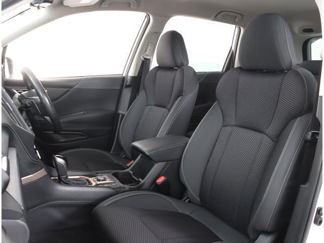ゆったり座れて、長時間の運転も疲れにくい電動パワーシート！